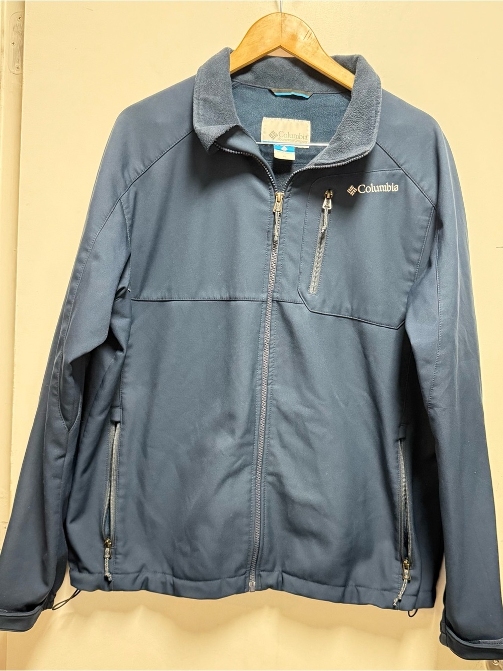 Columbia Men’s Dark Blue Full-Zip Jacket